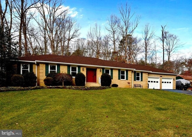 Building Photo - 13440 Carriage Hill Dr Rental