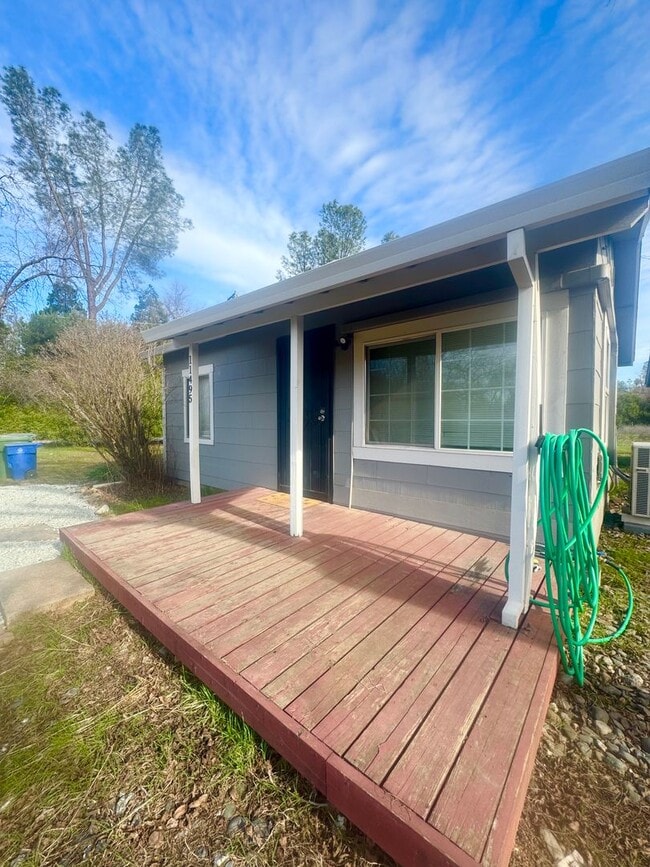 Photo - 11495 Hawley Rd