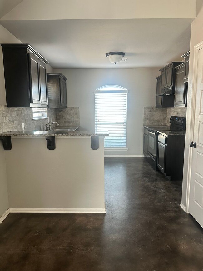 Photo - 1/2 off First month - Beautiful Home