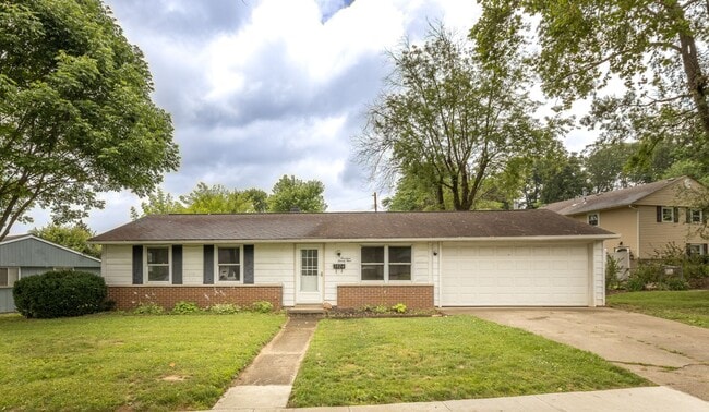 Building Photo - Lancaster House For Rent