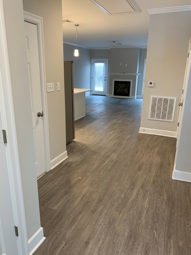 Building Photo - 1779 Como Park Blvd Unit #6