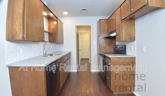Photo - 4711 S Fulton Pl