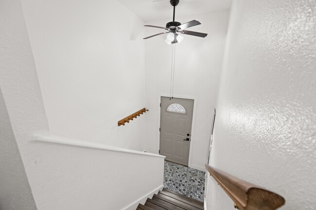 Photo - 1611 Madison Dr