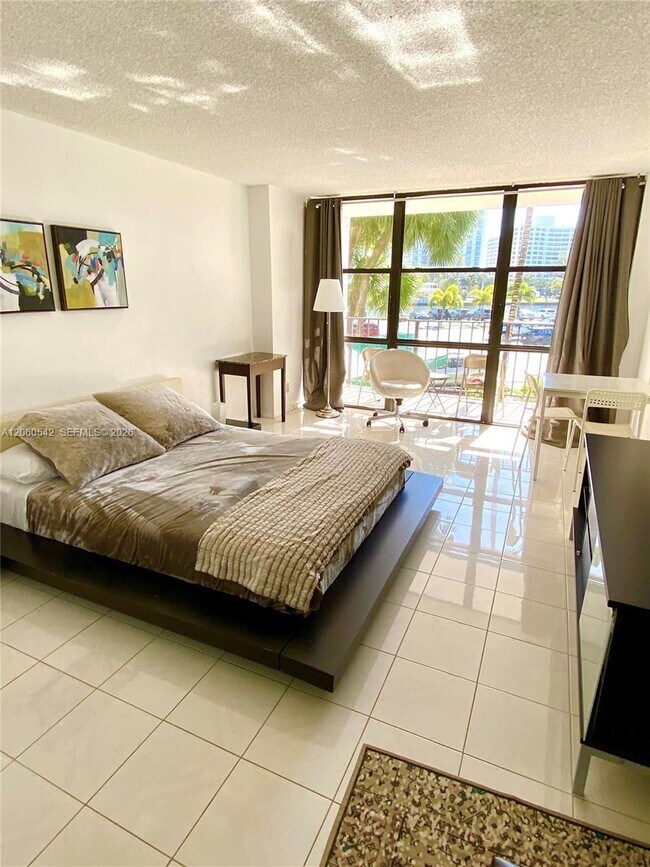 Photo - 800 Parkview Dr Unit 222