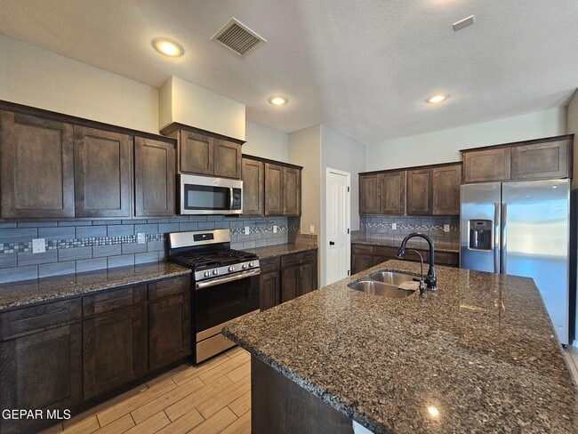 Photo - 7565 Wolf Creek Dr
