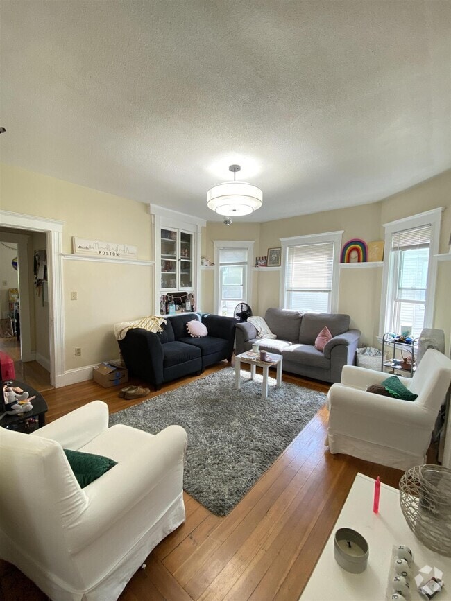 Building Photo - 266 Harvard St Unit 1 Rental