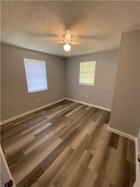 Photo - 4909 Meding St