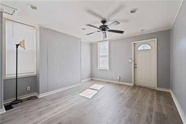 Photo - 481 Union St