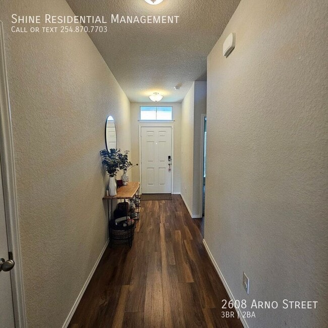 Photo - 2608 Arno St