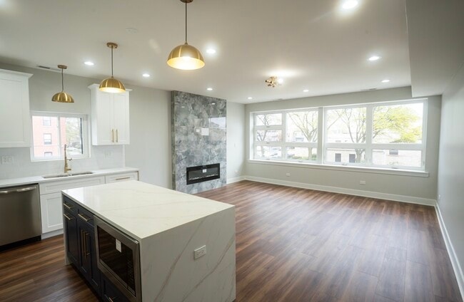 Photo - 4808 S Michigan Ave