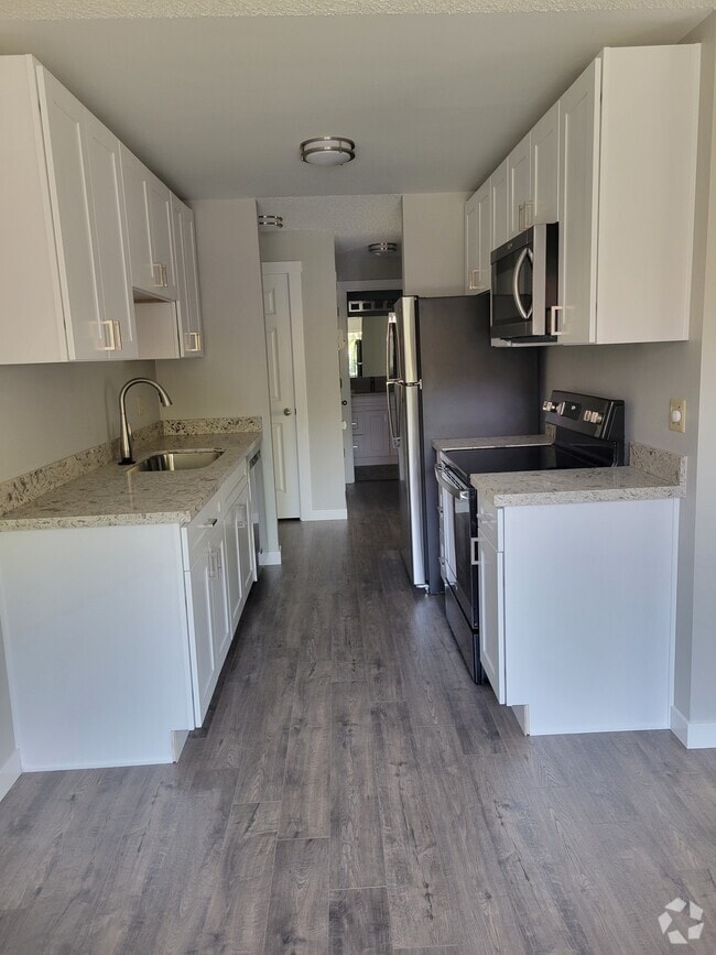 Building Photo - Hollywood Apartments Unit 102