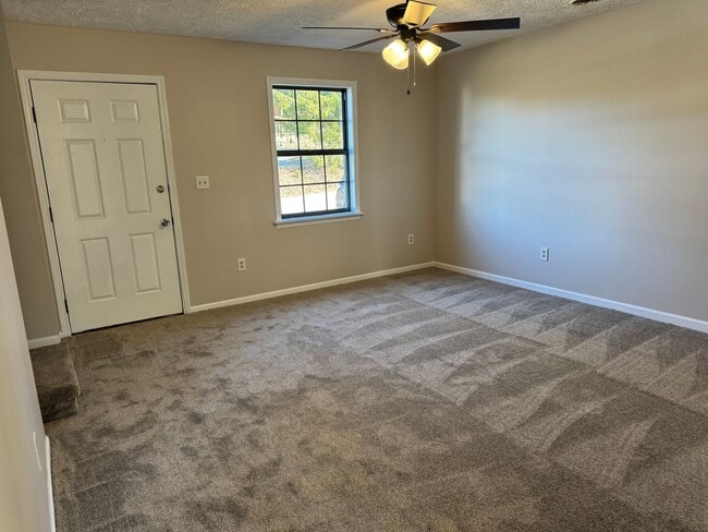Photo - Newly Renovated 2 Bedroom 1.5 Bath Condo located in Elizabethton, TN