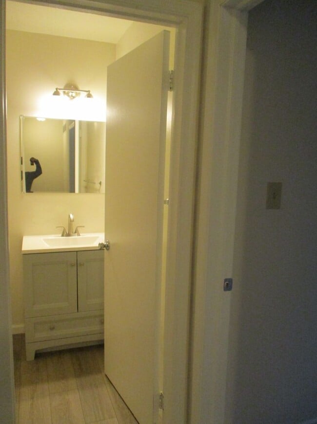 Photo - Northampton School District spacious end unit townhome located in the Borough of Bath featuring s...