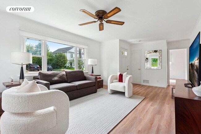 Photo - 26 Meadowlark Ln