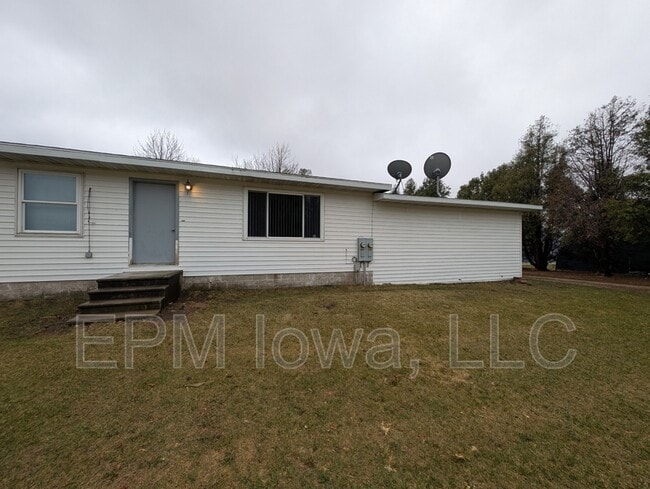 Photo - 2604 Jamestown Ave