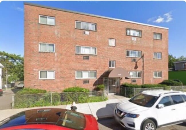Building Photo - 624 Hyde Park Ave Unit A6 Rental