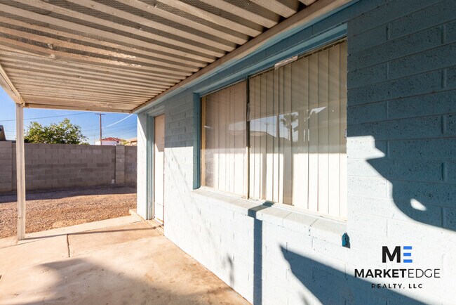 Photo - Detached Studio Casita on Van Buren/I17! $...