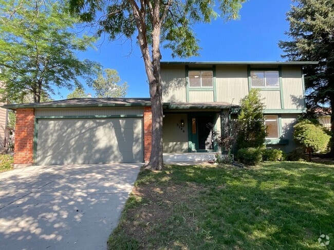 Building Photo - 4 Bedroom Home Available Near E Cheyenne M...