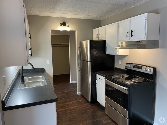 Renovated Kitchen - Mississippi Landings Rental