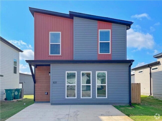 Building Photo - Now Leasing - Featherston Village - Modern... Rental