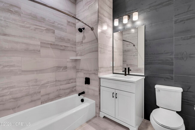 Photo - 527 Bangs Ave Unit 414