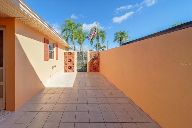 Photo - 170 Boca Ciega Point Blvd S Unidad 170