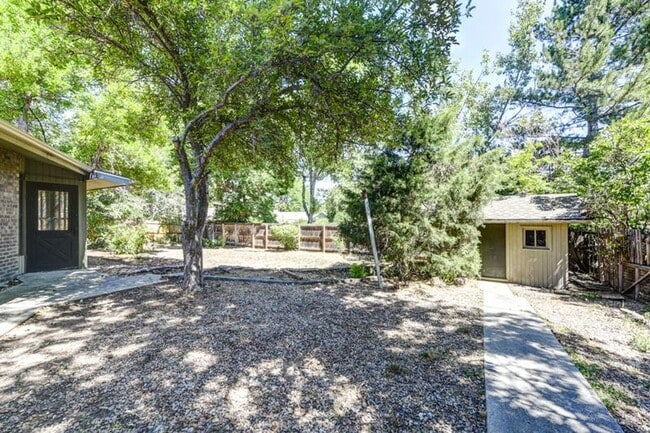 Photo - 4125 Apache Rd