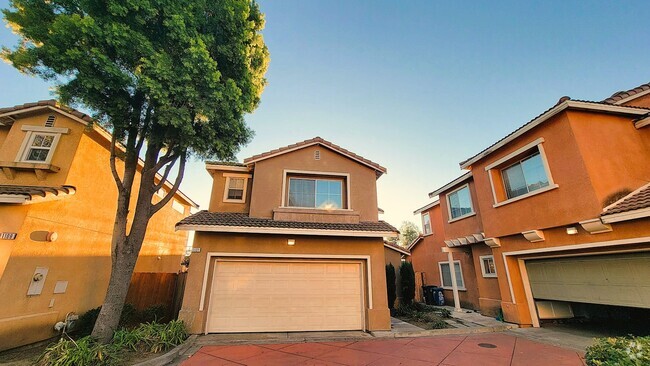 Building Photo - 1101 La Brea Terrace Rental