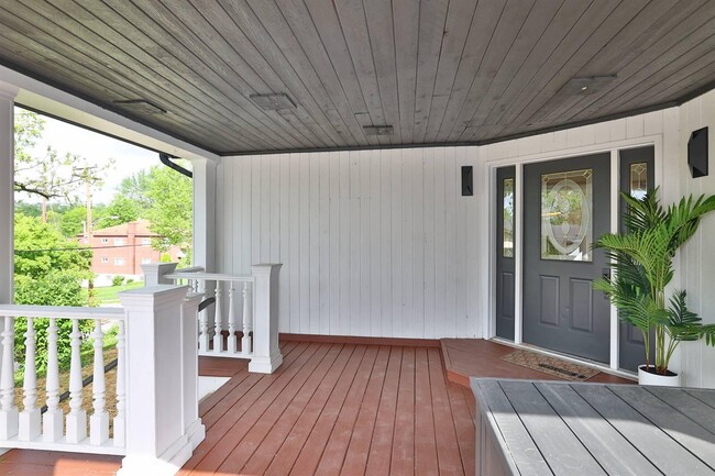 Photo - 252 Linden Ave