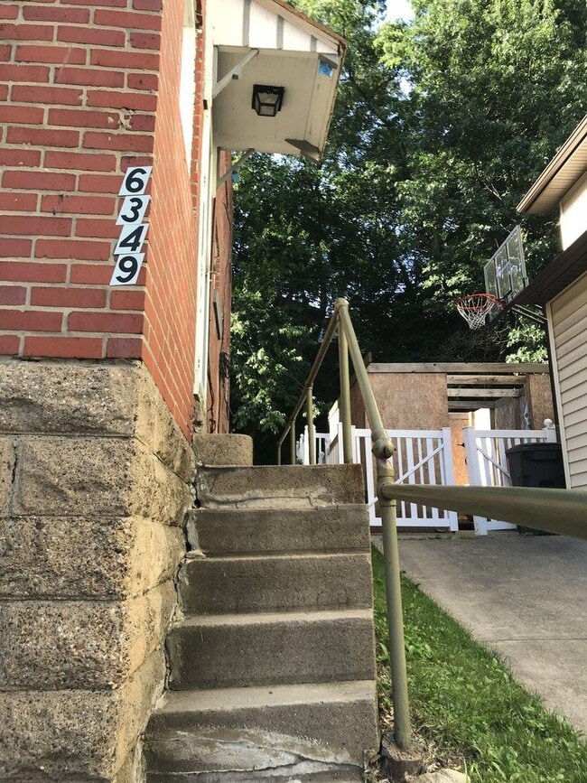Photo - 6347-6349 Douglas St. - 6349 Douglas St