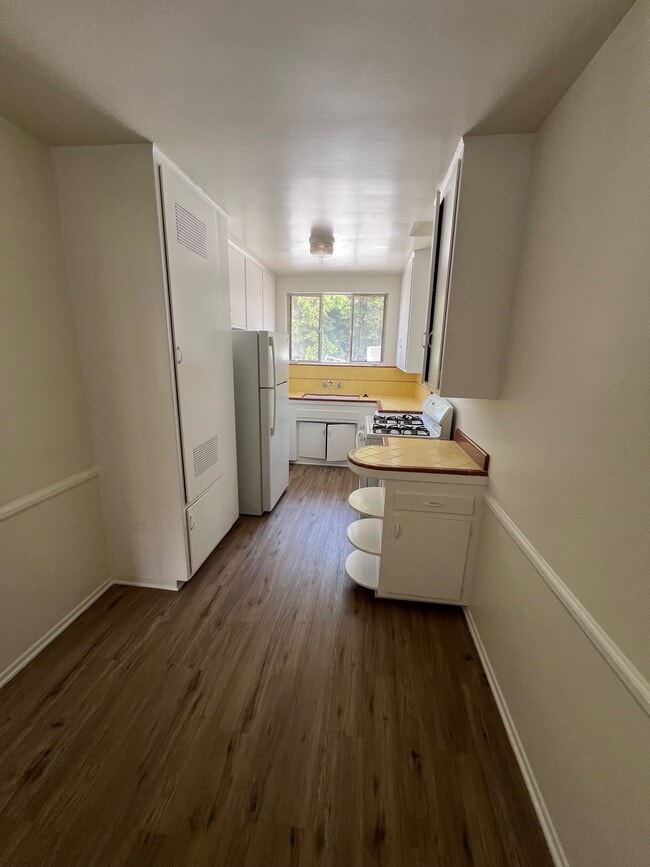 Photo - 1109 S Shenandoah St Apartments Unit 5