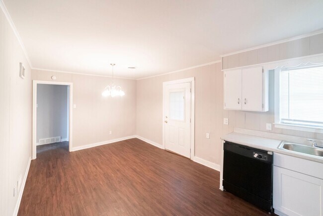 Photo - 3109 Christine Rd