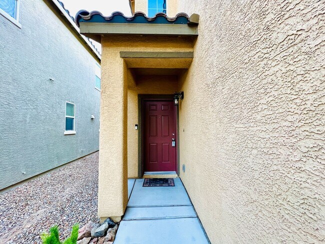 Spacious 3-bedroom with Loft at Mt Edg! ho... - House Rental in Las ...