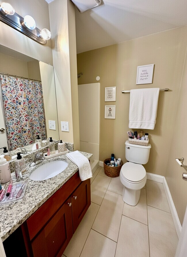 Photo - 66 Egmont St Unidad 3