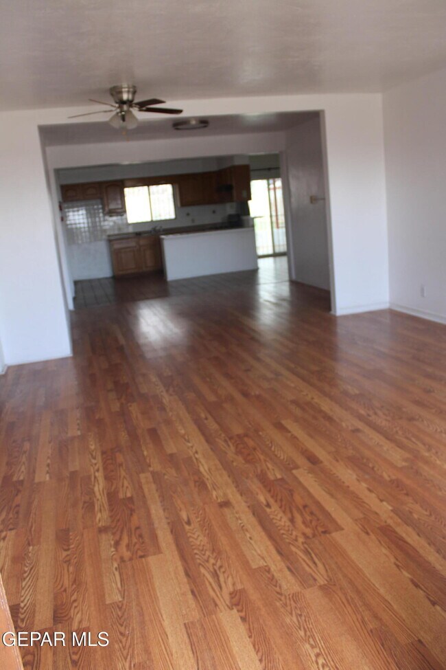 Photo - 3221 Monroe Ave