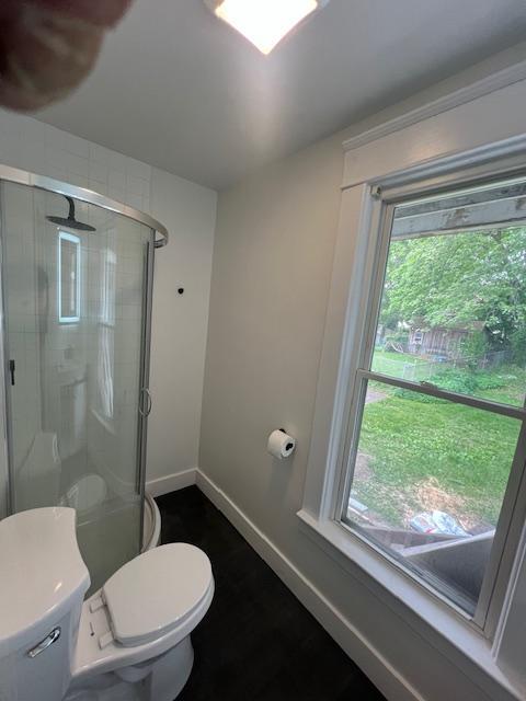 Photo - 941 W 8th St