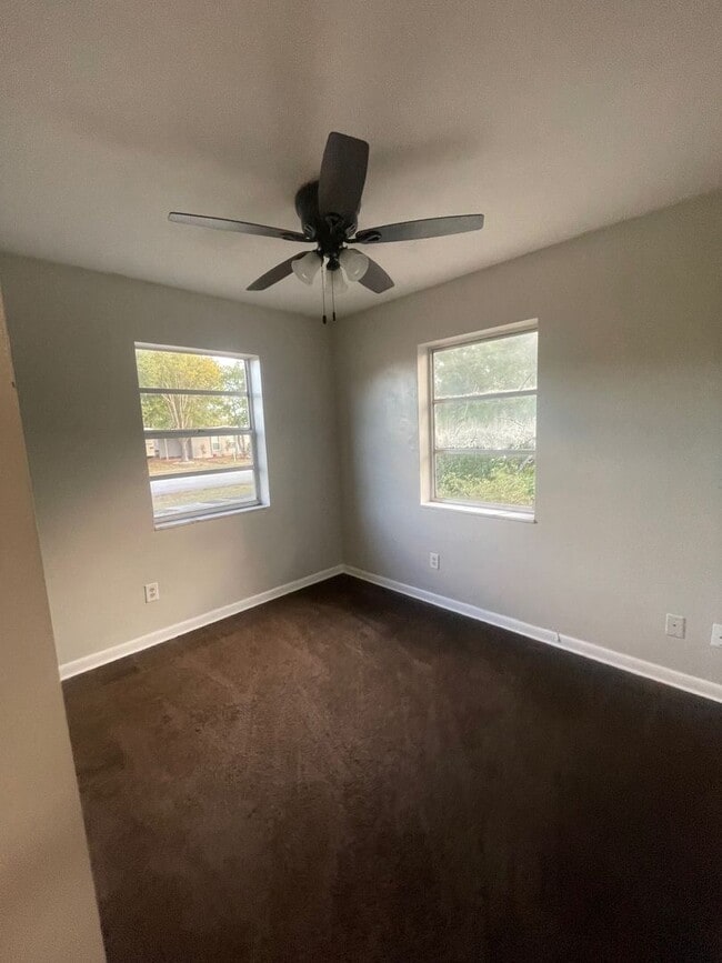 Photo - 2 Bed 1 Bath Home | Pet Friendly | Washer Dryer Hook Ups | Section 8 Welcome