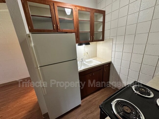 Photo - 608 Parker St