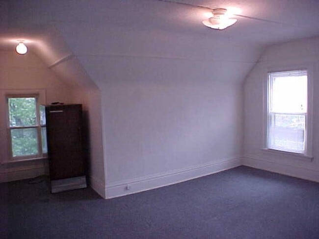 Photo - 209 E Mifflin St Unit 1