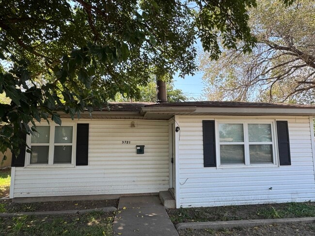 Building Photo - 3721 31st St Rental