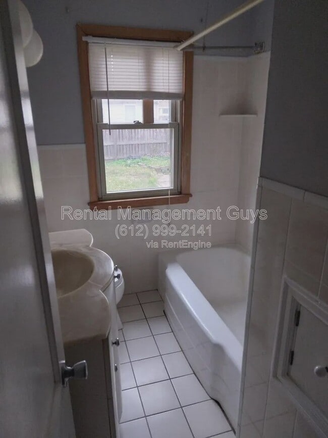 Photo - 4534 Zane Ave N