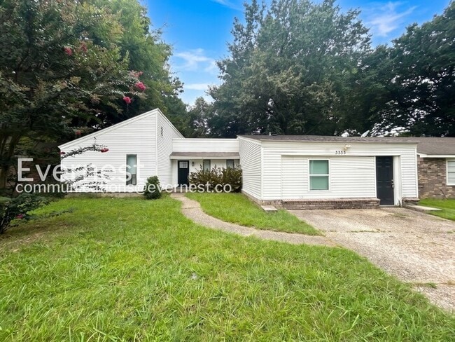 Building Photo - 3333 Leschallas Dr