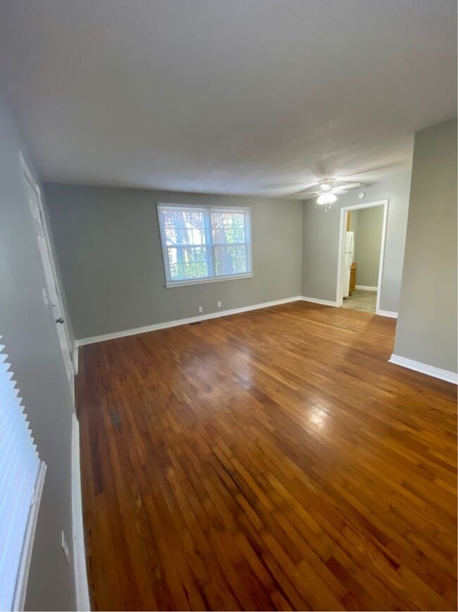 Photo - Charming 2BR Cottage Near Downtown Clarksville