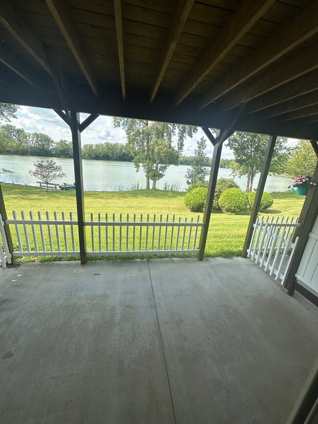 Photo - 1002 Lakeshore Dr Unidad 1002