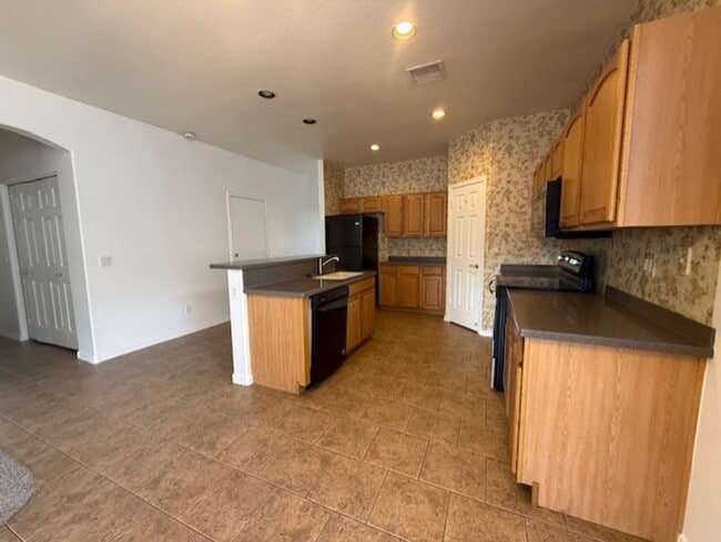 Photo - 3 Bed 2 Bath Available Now!! Contact Prope...