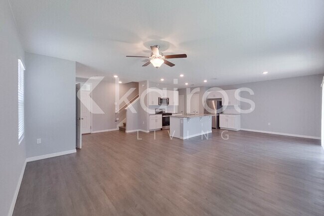 Photo - 32221 Edson Ave