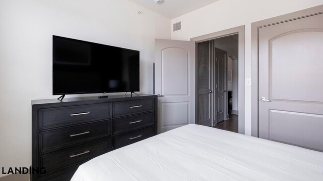 Photo - 21201 Emerald Mist Pkwy Unidad 223