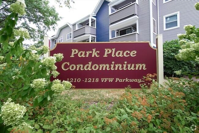 Building Photo - 1214 VFW Parkway Unit 37 Rental