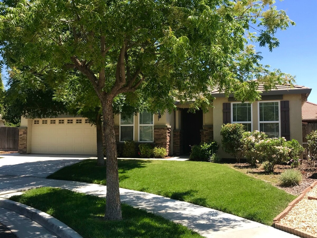 Photo - 2093 Maximillian Ct