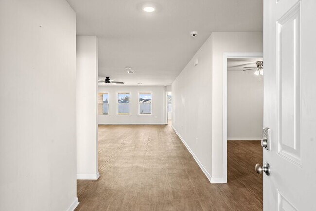 Photo - 152 Ryder Ln